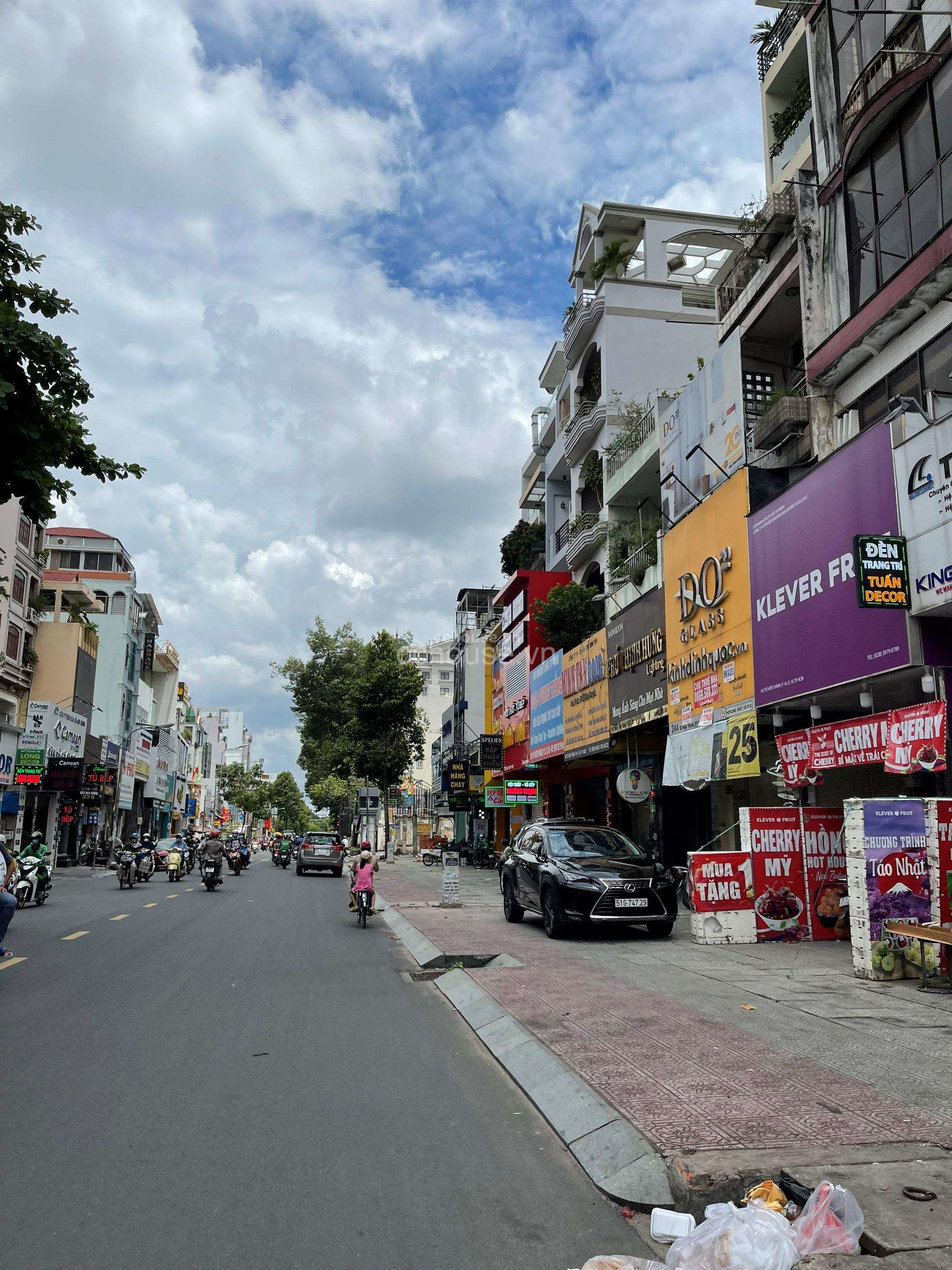 NHÀ MẶT TIỀN LÝ THÁI TỔ, QUẬN 10, DT: 76M2 (4X19)M, KC: TRỆT LỬNG 3 LẦU, GIÁ: 28 TỶ