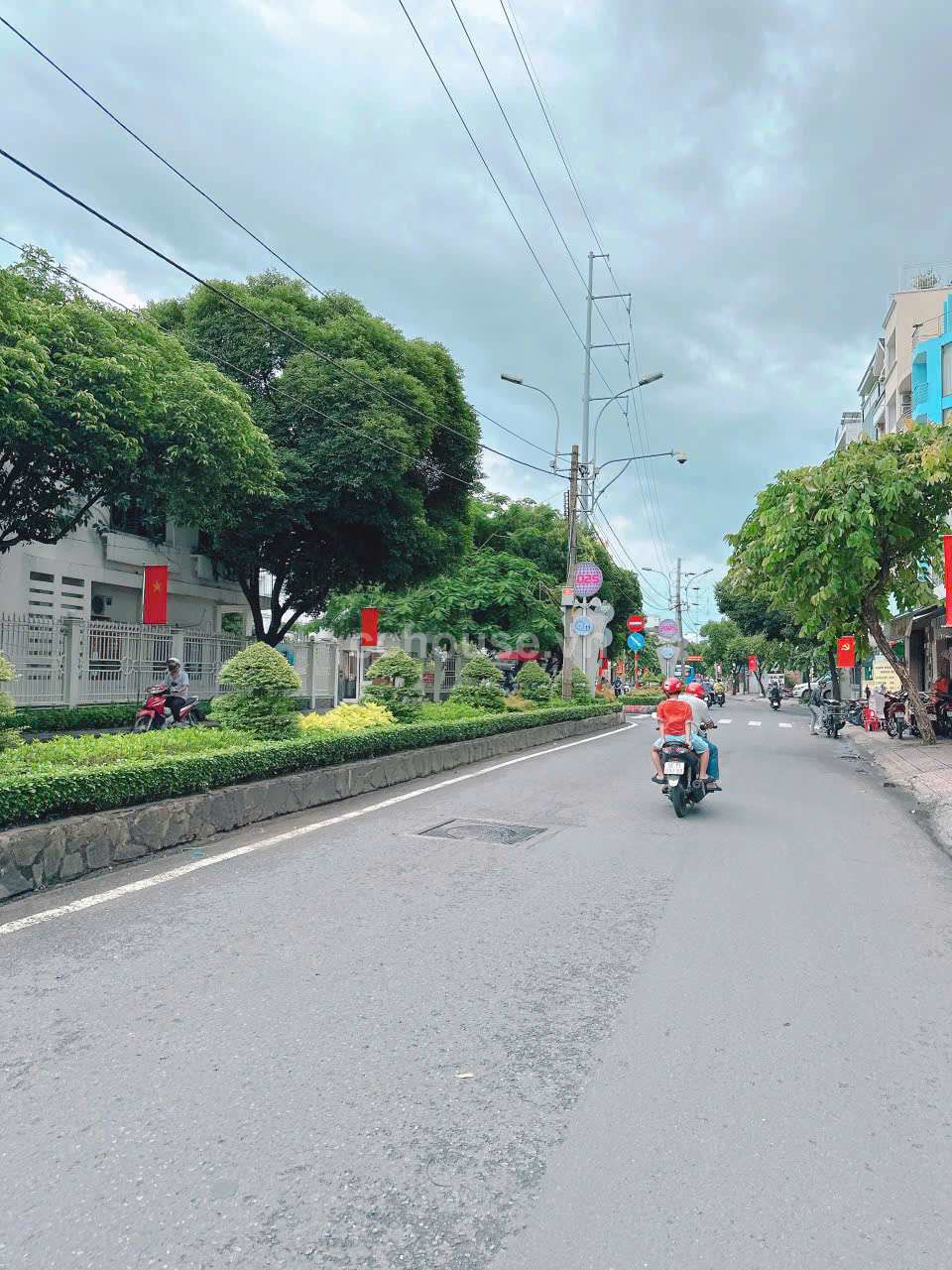 Bán nhà MTKD Bình Thới, P.Phú Thọ. DT 263.4m², 3 tầng