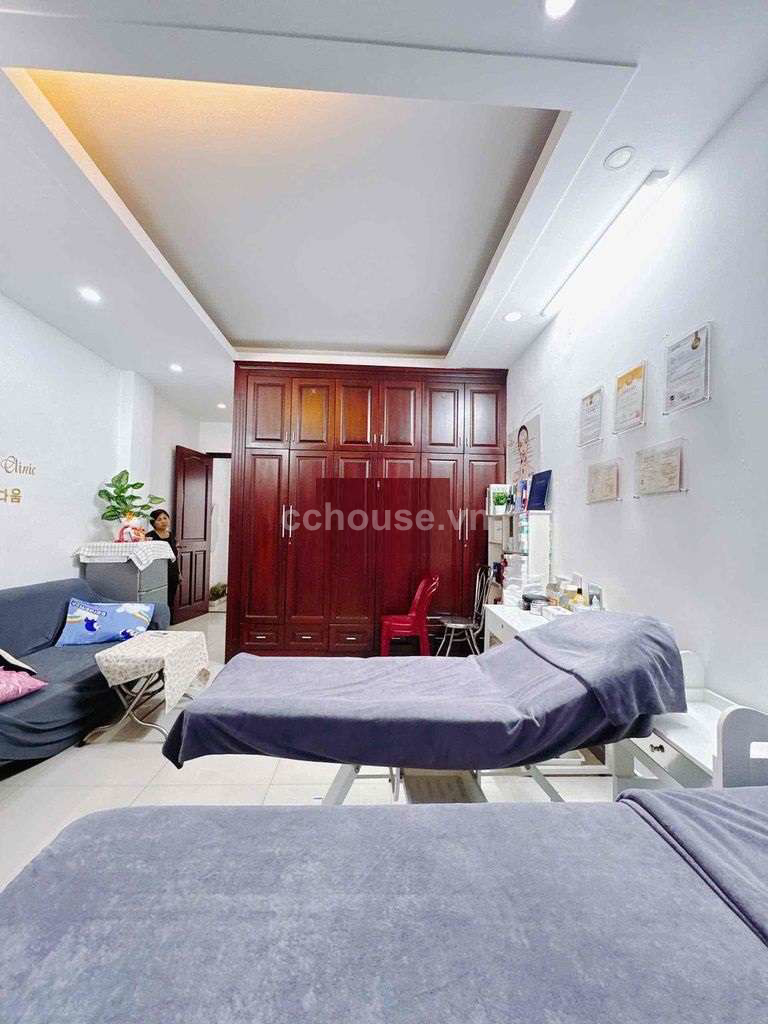 Tòa nhà MT Nguyễn Thái Học, P.Bến Thành. DT 4x20m, 6 tầng MCT