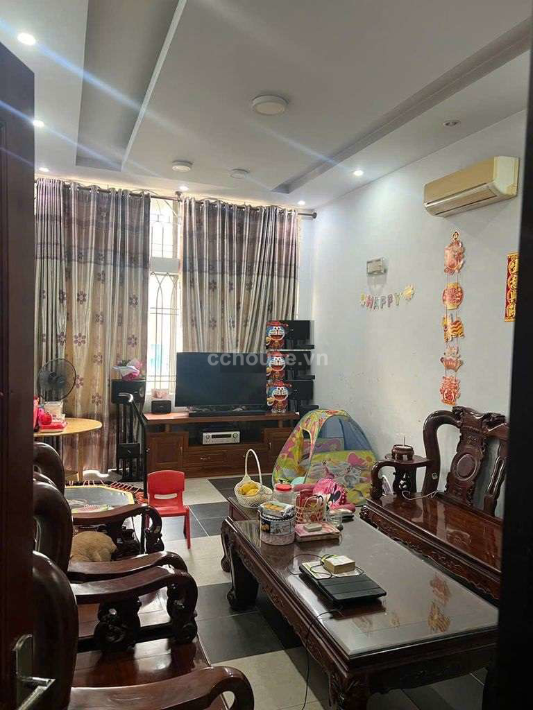 Bán nhà MT Huỳnh Văn Bánh, P.Phú Nhuận. DT 63m2, 4 tầng ST