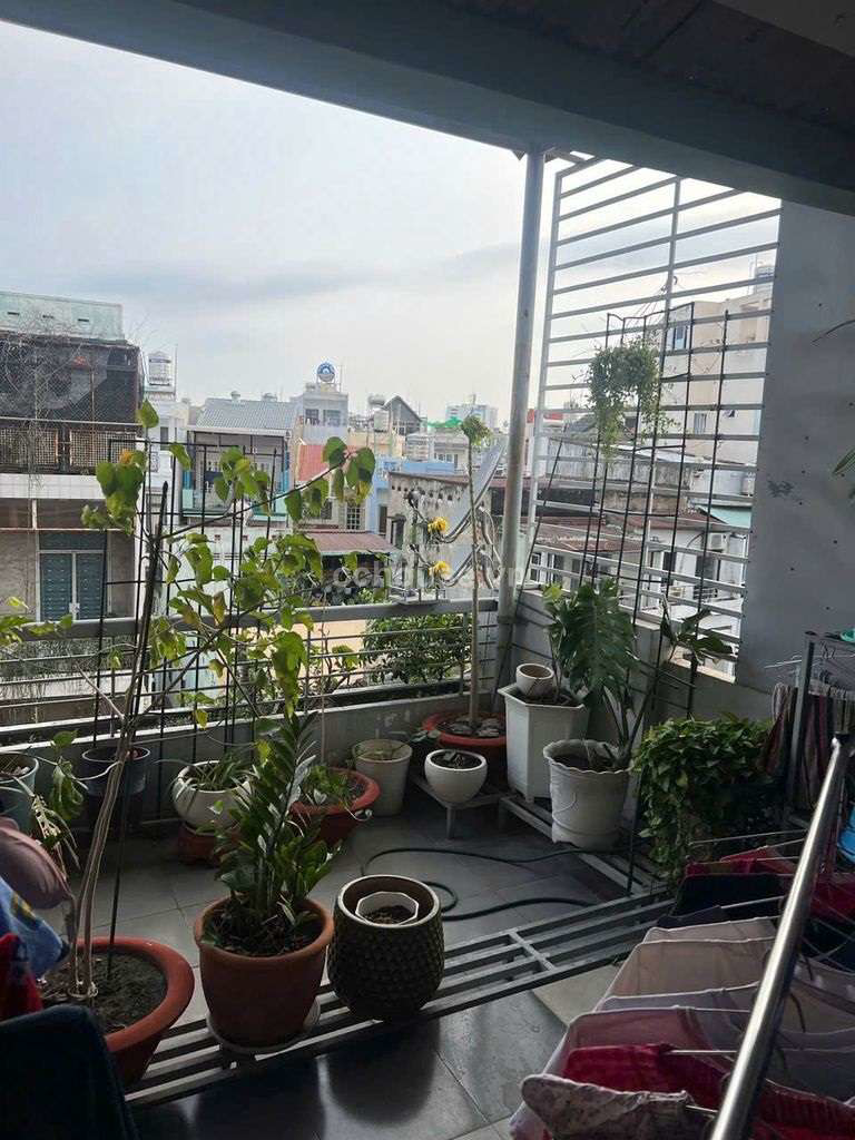 Bán nhà MT Huỳnh Văn Bánh, P.Phú Nhuận. DT 63m2, 4 tầng ST