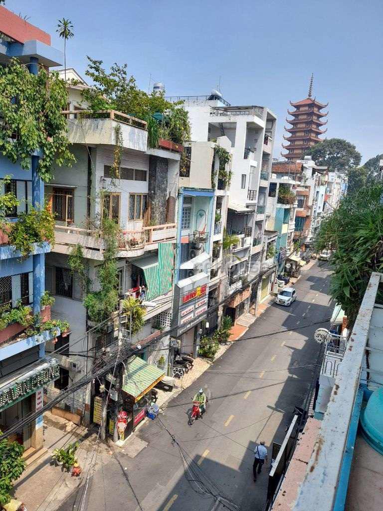 Bán nhà MTKD Trần Minh Quyền, P.Vườn Lài. DT 5x12m, 3 tầng ST