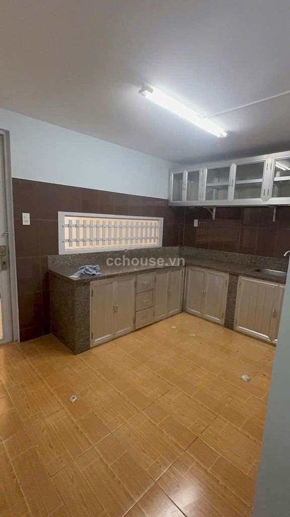 Bán nhà HXH 135 Bình Thới, P.Phú Thọ. DT 4x18m, 2 tầng