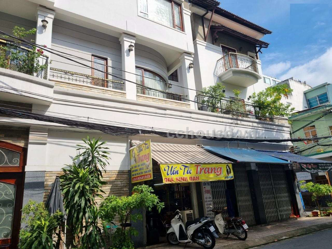 Biệt thự góc 3MT Cù Chính Lan, P.Tân Bình. DT 9.4x18.4m, 3 tầng ST