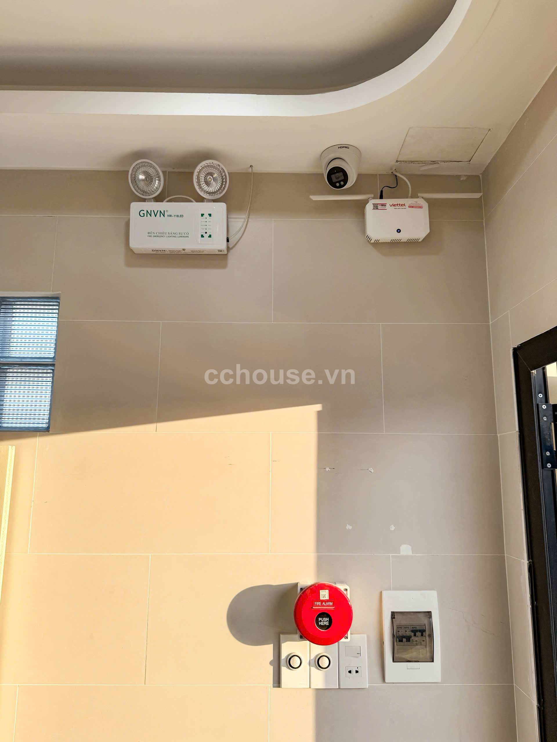 TOÀ Căn Hộ Dịch Vụ 5 Tầng Cao  Cấp Ngay Trung Tâm Q.Phú Nhuận 