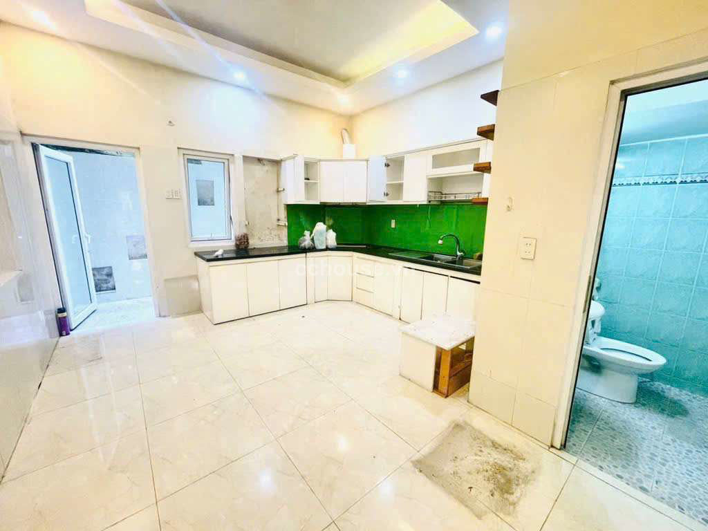 Bán nhà 3 tầng hẻm Xe tải Phạm Cự Lượng phường 2 quận Tân Bình