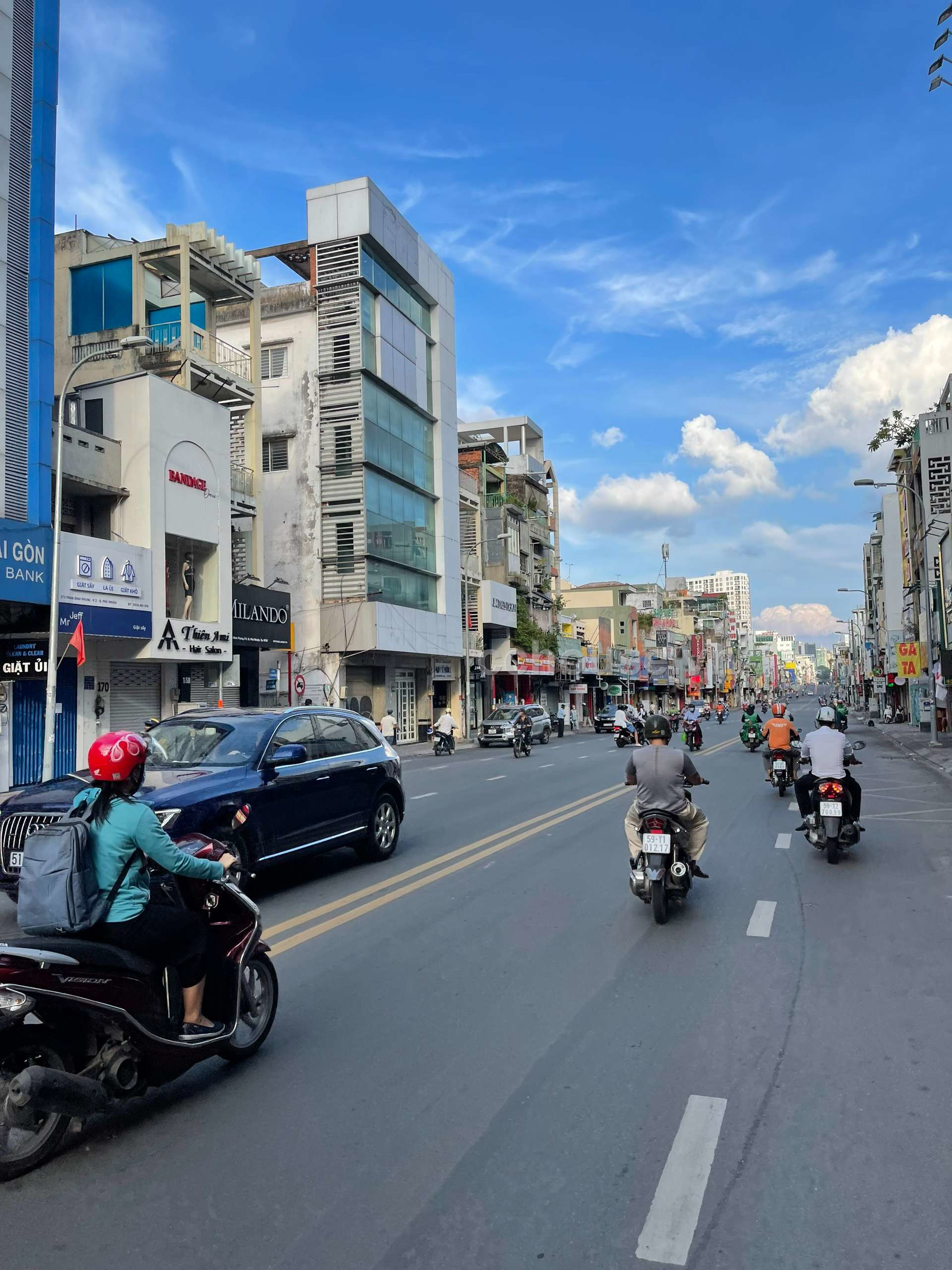 Bán nhà 2MT Phan Đình Phùng, P.Cầu Kiệu. DT 4x25m, 4 tầng