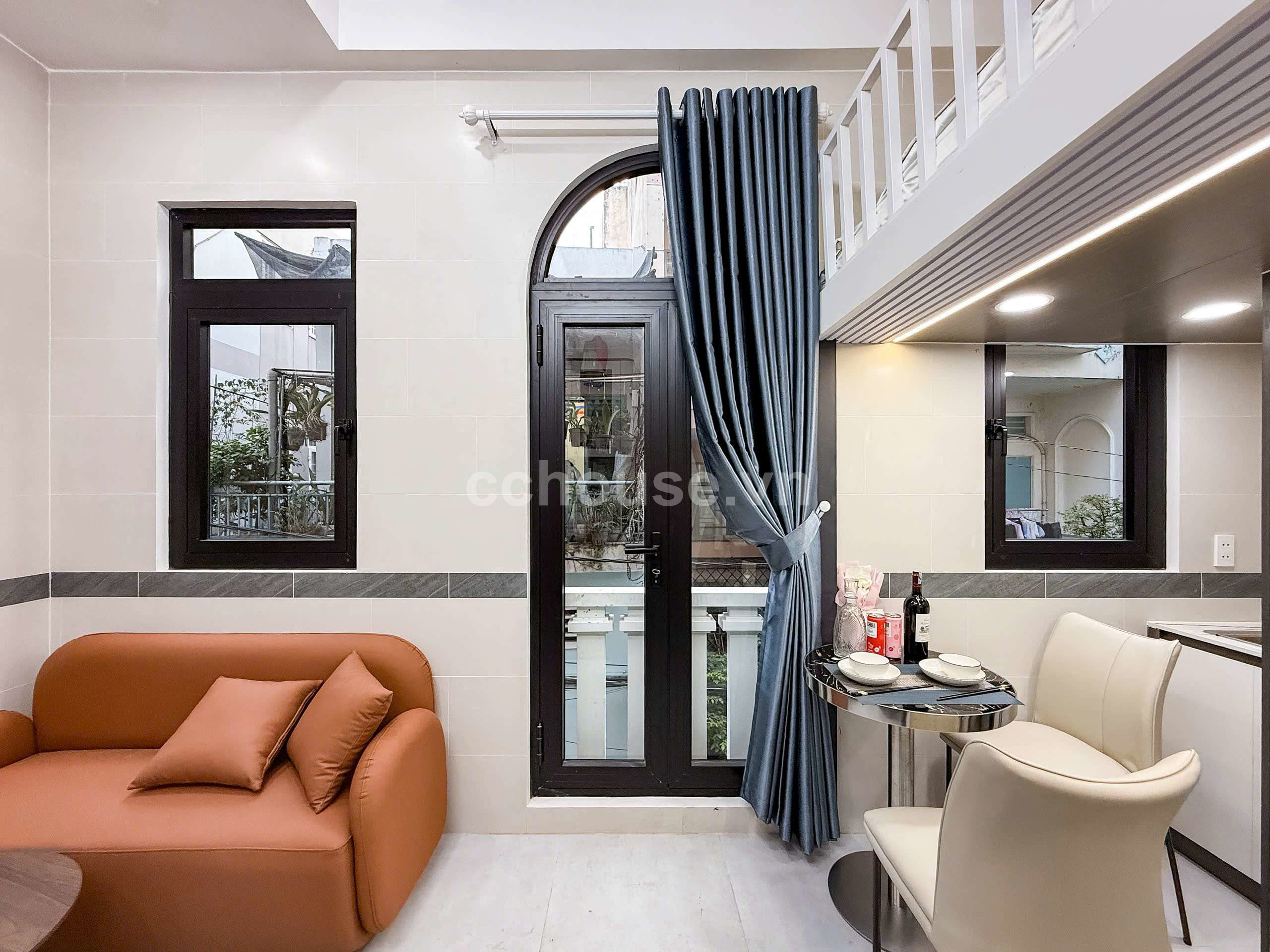 TOÀ Căn Hộ Dịch Vụ 5 Tầng Cao  Cấp Ngay Trung Tâm Q.Phú Nhuận 