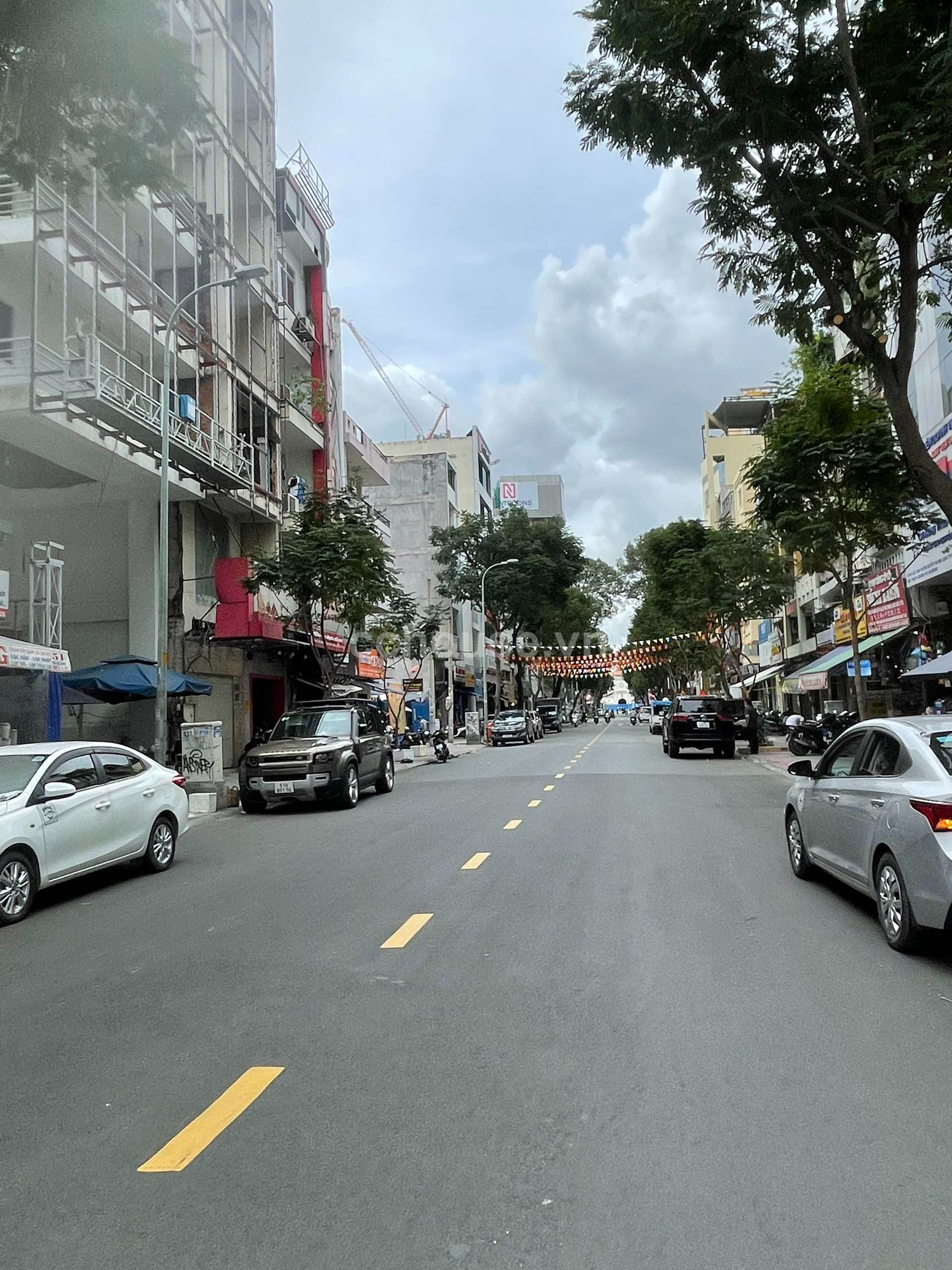Cho thuê nhà MT Phó Đức Chính, P.Bến Thành. DT 4x20m, 4 tầng