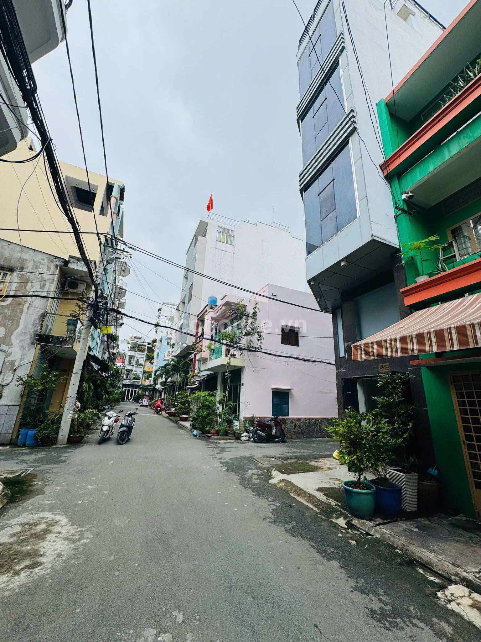 Bán nhà căn góc MTNB Lạc Long Quân, P.Tân Hòa. DT 4x14m, 5 tầng ST
