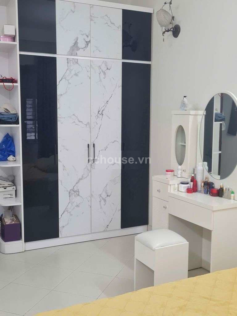Bán nhà hẻm 650 Điện Biên Phủ, P.Vườn Lài. DT 3.53x15m, 4 tầng
