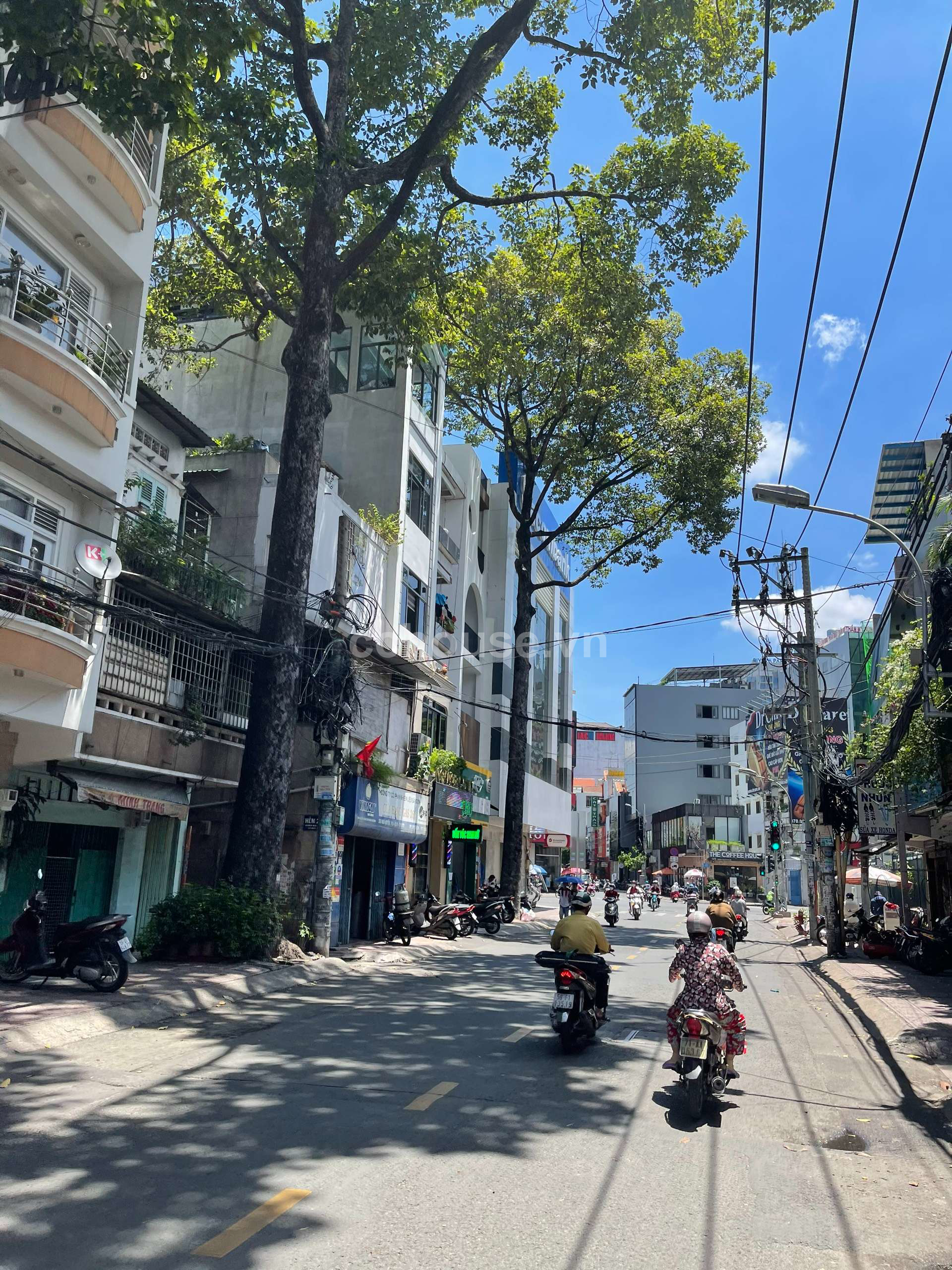 Nhà căn góc 2MT Ngô Quyền, P.Diên Hồng. DT 50m2, 4 tầng