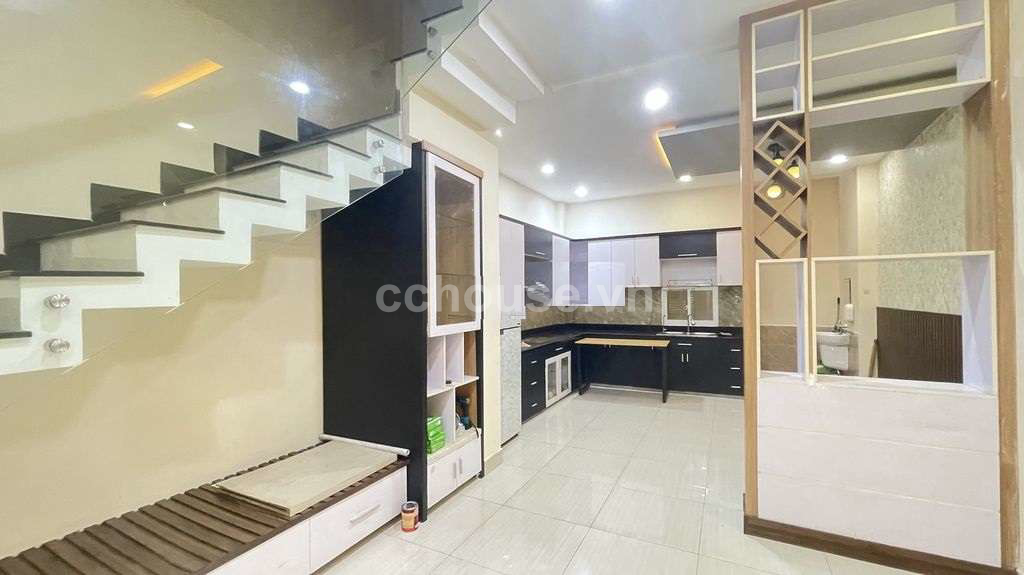 Bán nhà hẻm 69 Nguyễn Đình Chính, P.Phú Nhuận. DT 4.3x14m, 4 tầng ST