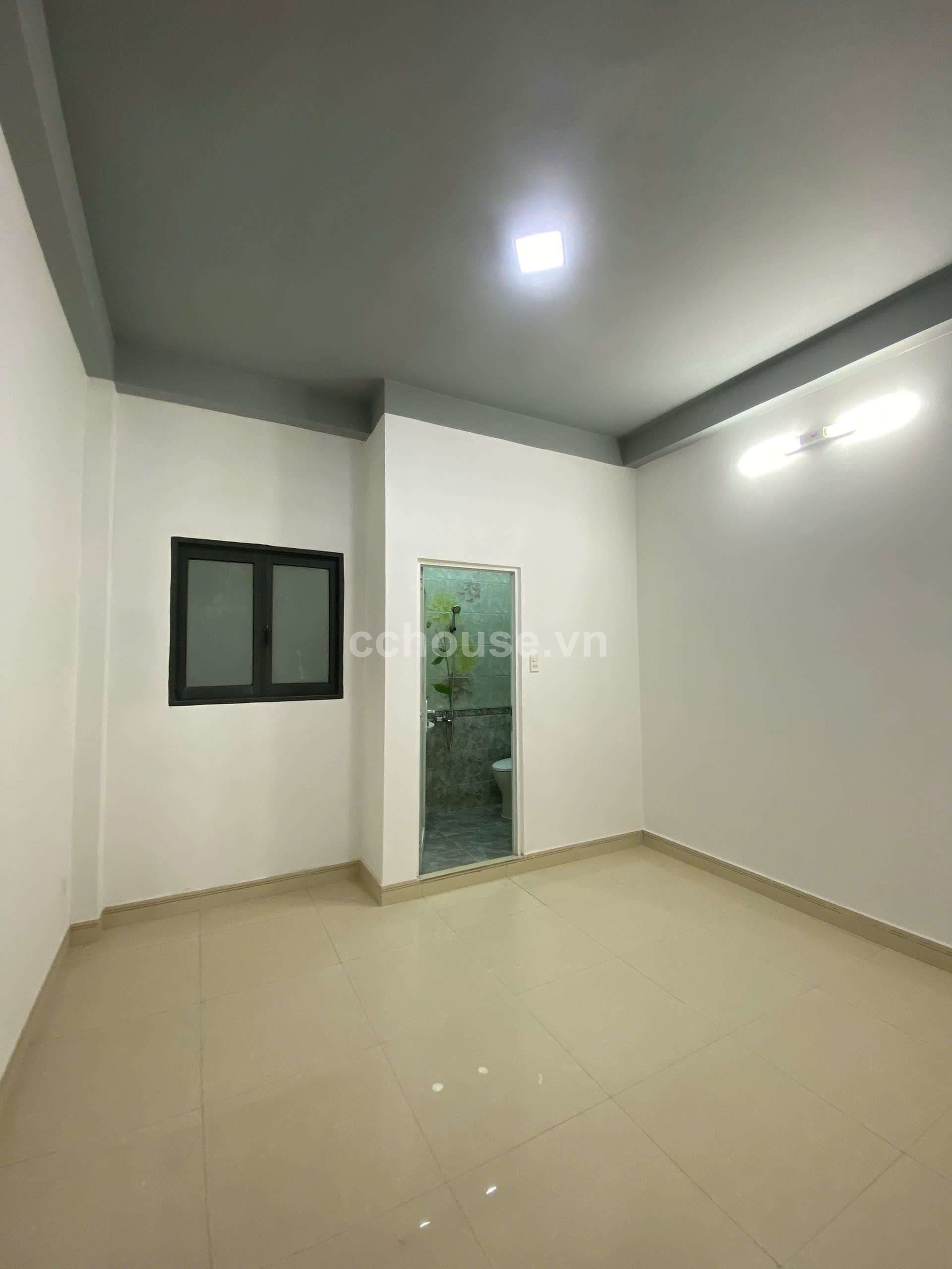 Bán hoặc cho thuê Nhà 5 tầng Mặt tiền Kinh Doanh Lạc Long Quân phường 3 quận 11