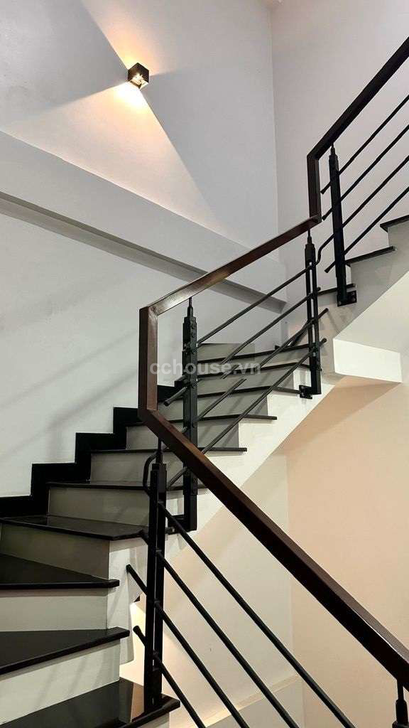 Bán nhà HXH 3 Tháng 2, P.Minh Phụng. DT 3.5x18m, 4 tầng MCT