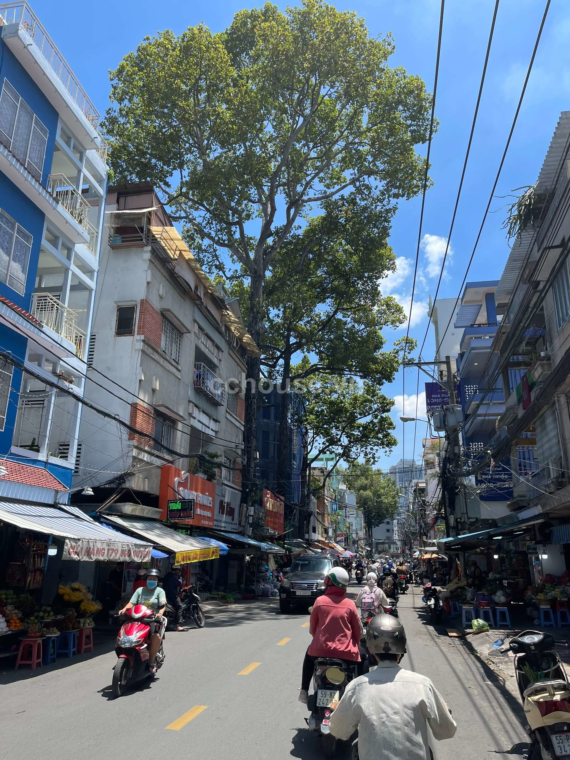 Nhà căn góc 2MT Ngô Quyền, P.Diên Hồng. DT 50m2, 4 tầng