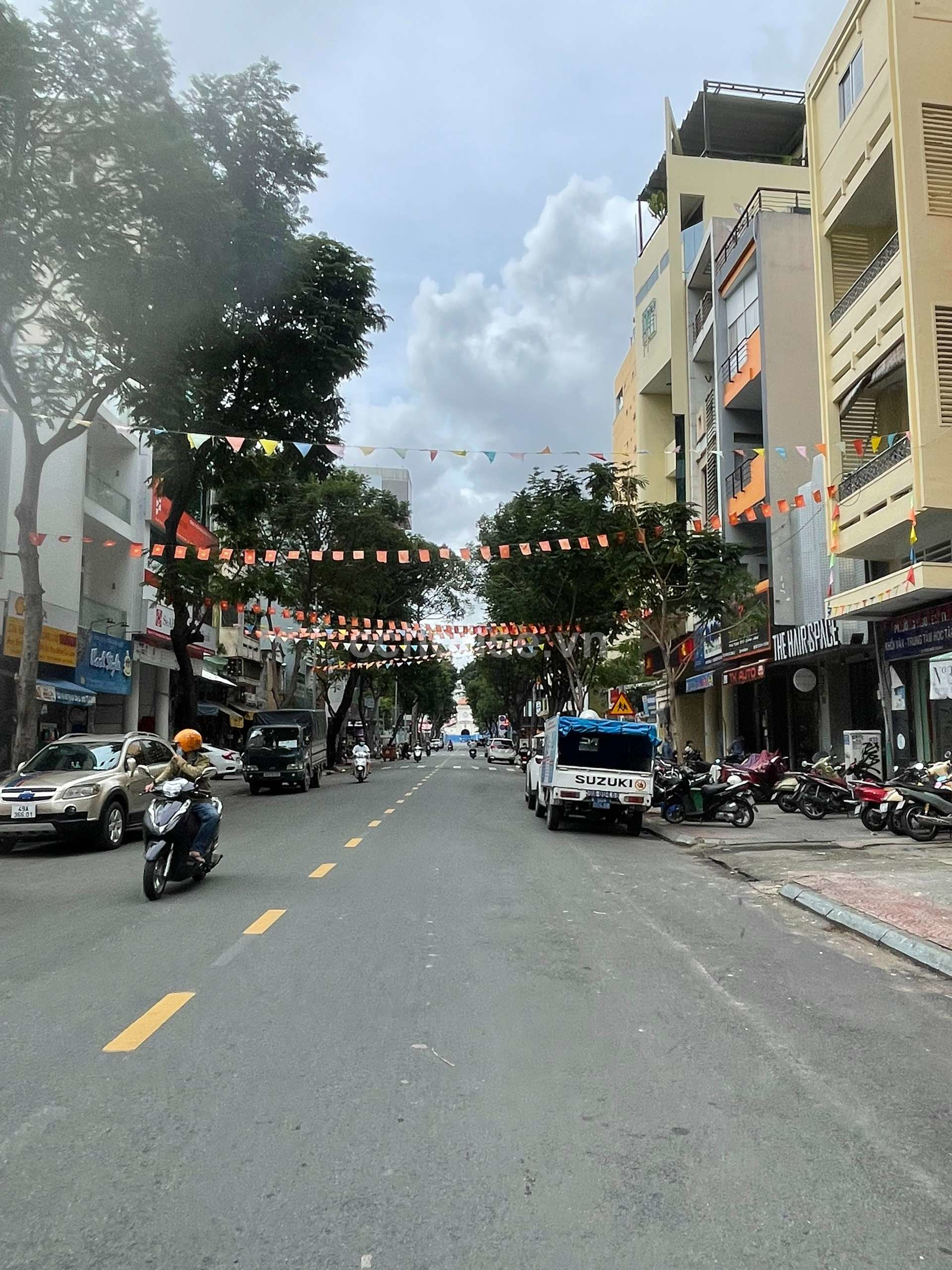 Cho thuê nhà MT Phó Đức Chính, P.Bến Thành. DT 4x20m, 4 tầng