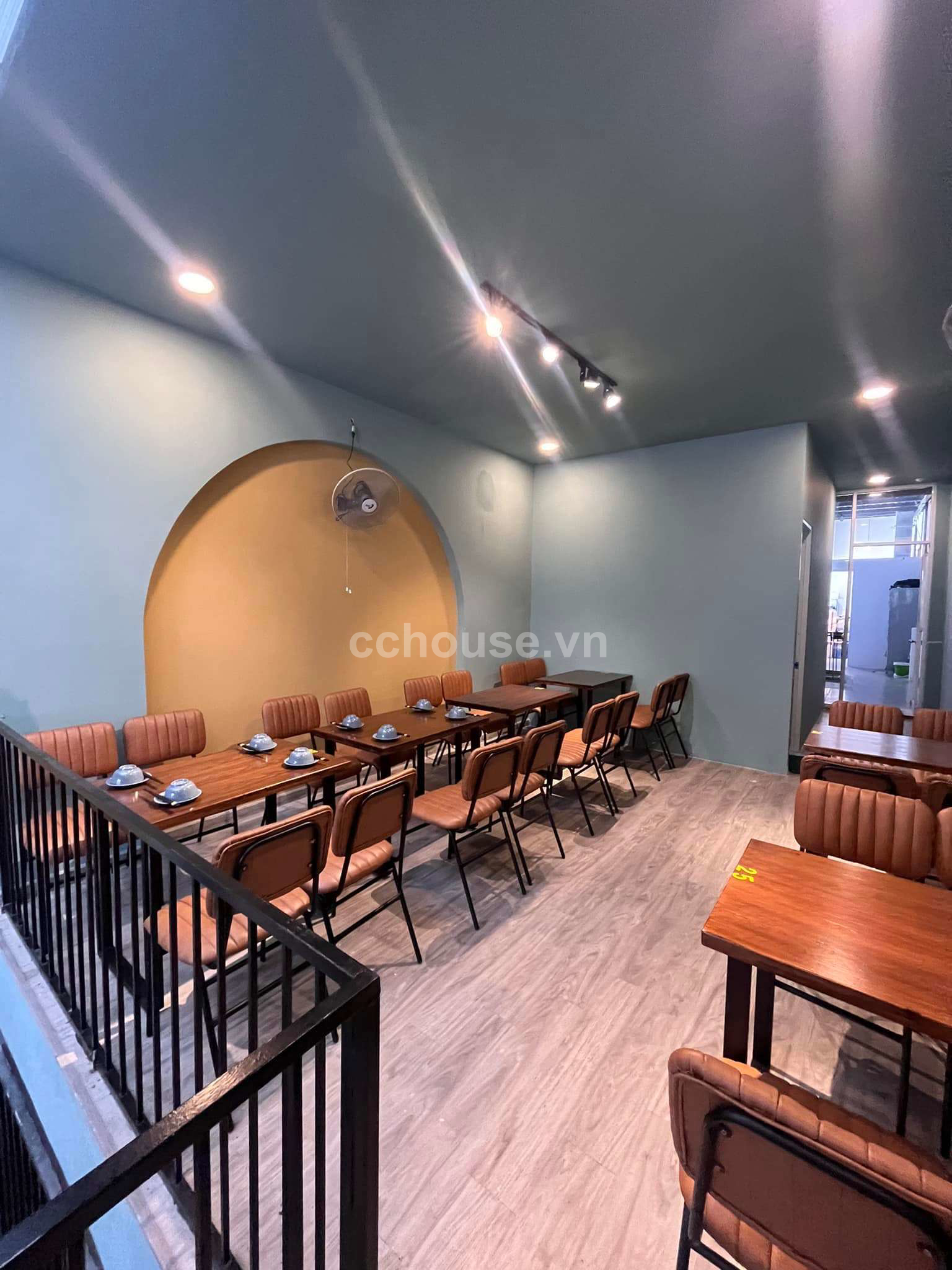 Cho thuê nhà MT Bàu Cát, P.Tân Bình. DT 4x28m, 2 tầng