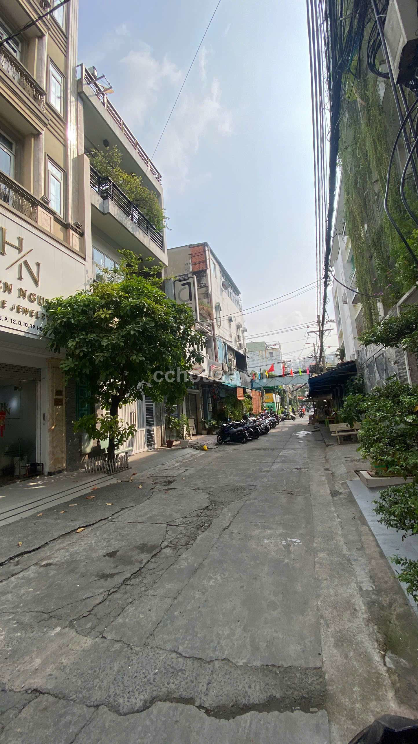 BÁN NHÀ HẺM 8M HOÀNG DƯ KHƯƠNG, QUẬN 10, DT:5.6 X 13M,  6 TẦNG, HĐT 55 TRIỆU, GIÁ 27.2 TỶ