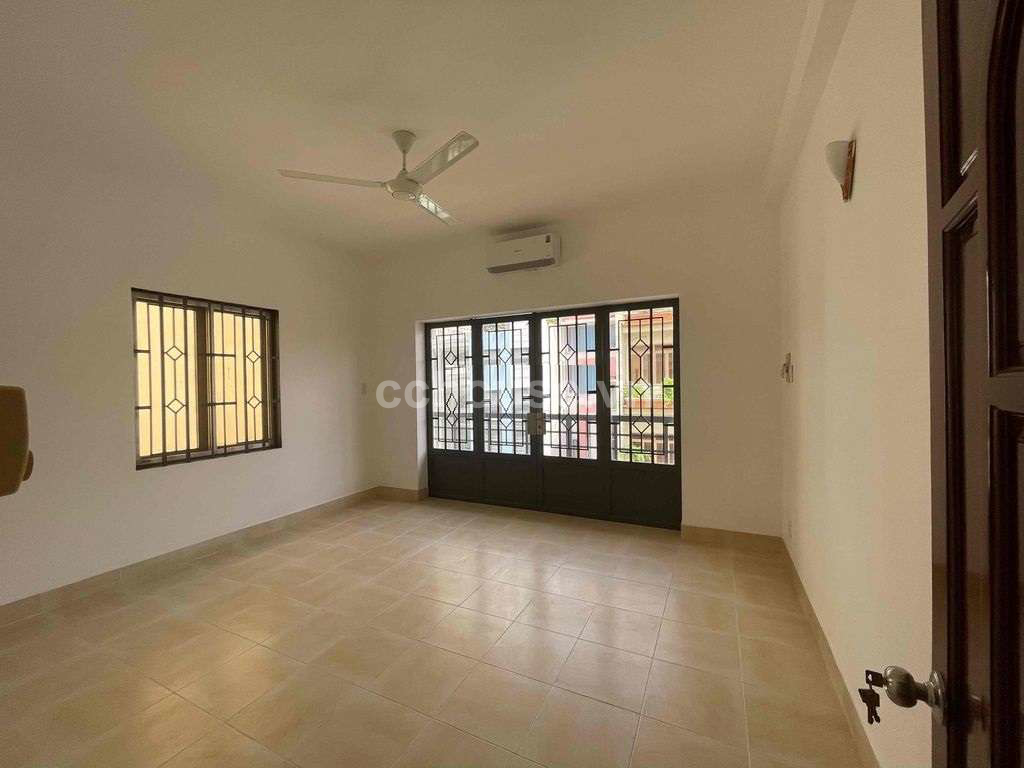 Bán nhà căn góc MT Đồng Nai, P.Tân Sơn Hòa. DT 4.5x13m, 3 tầng ST