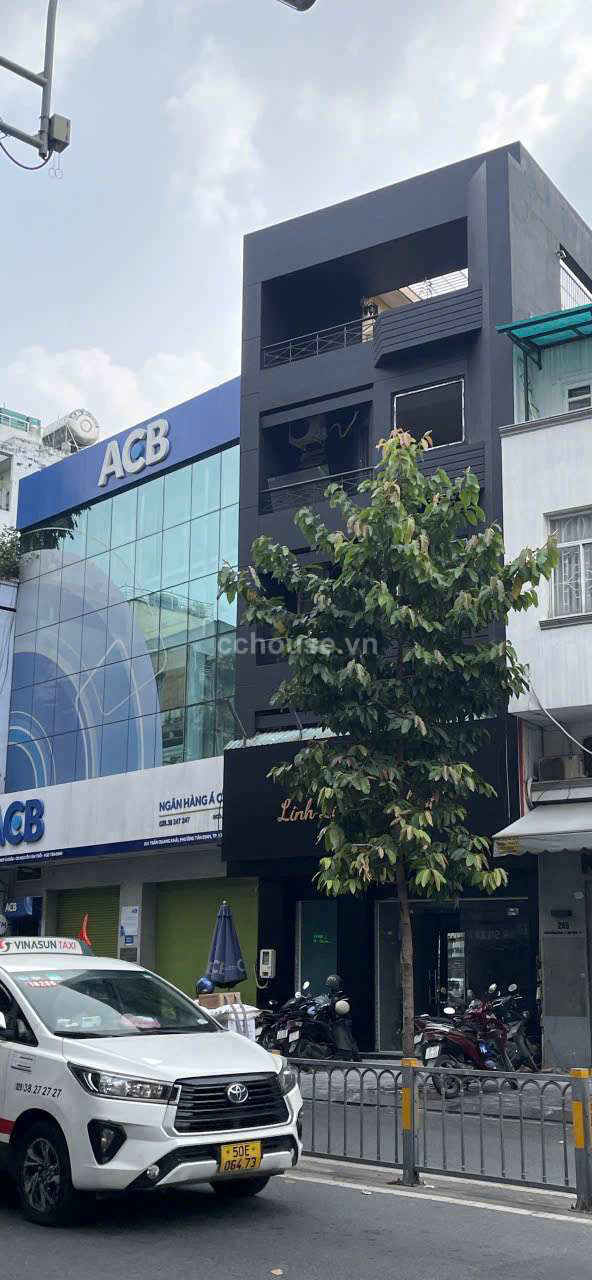 Một Căn Duy Nhất Mới Đẹp 104m2 ngang 5.5m Giá chỉ 32 tỷ.