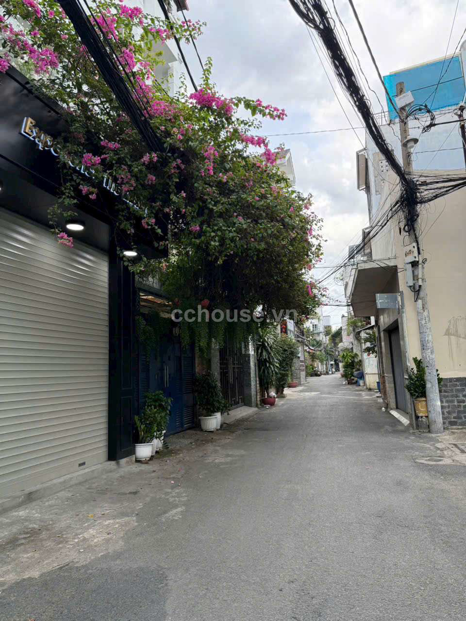 Hẻm 5m Lê văn sỹ .Diện tích : 4.4 X 15m ( Nở hậu : 7m). Giá mềm nhất khu vực