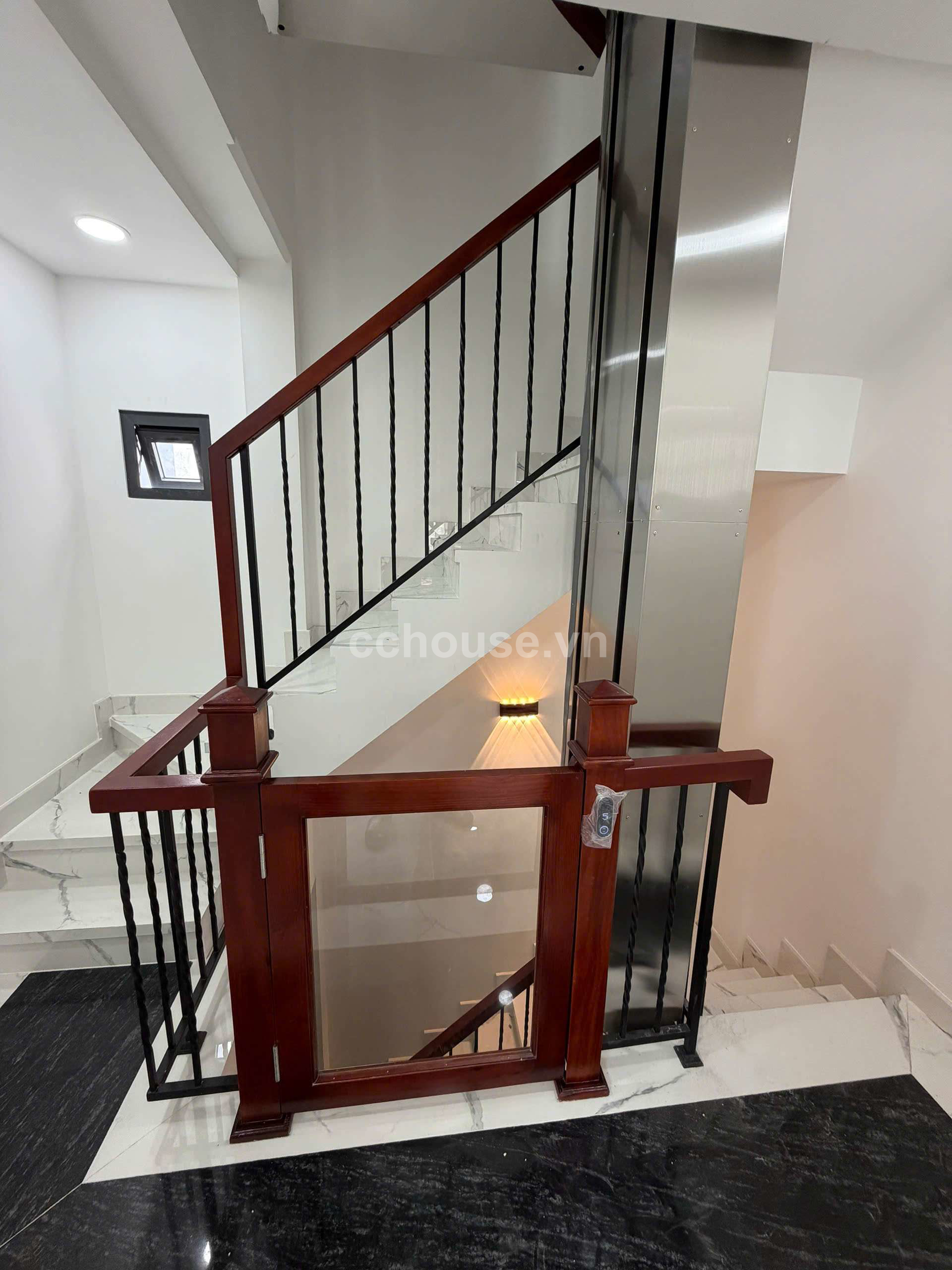 SIÊU PHẨM 6 TẦNG 40M2 HXH 5M SAU LƯNG MẶT TIỀN CAO ĐẠT Q5, CÓ THANG MÁY