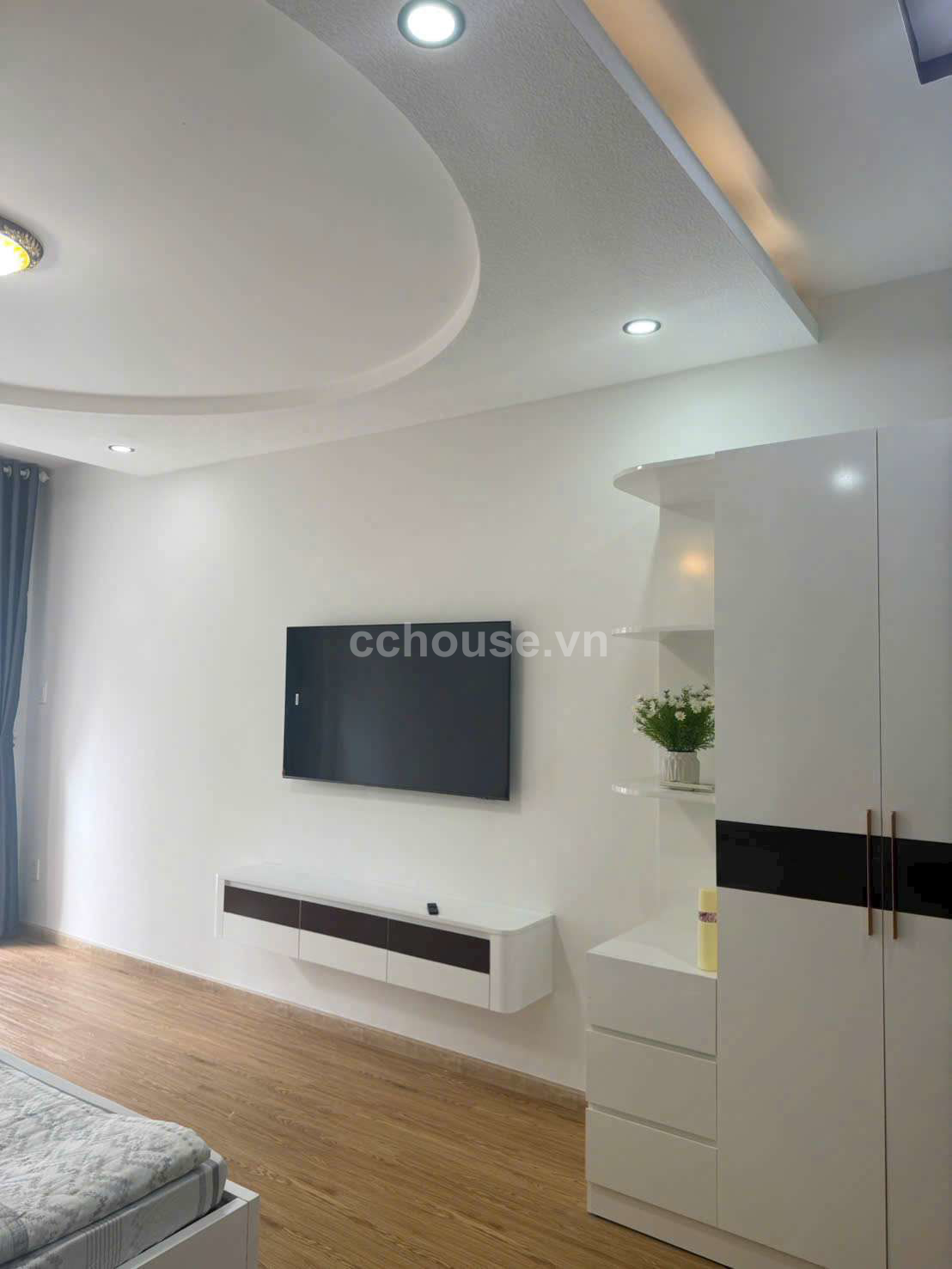 Nha-5-tang-Hem-xe-hoi-thong-thoang-khu-cao-cap-Phan-Dang-Luu--P-Phu-nhuan-id9745