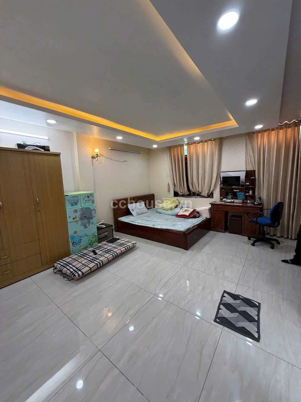 HÀNG HIẾM KHÓ TÌM MẶT TIỀN KINH DOANH  LÝ THƯỜNG KIỆT 