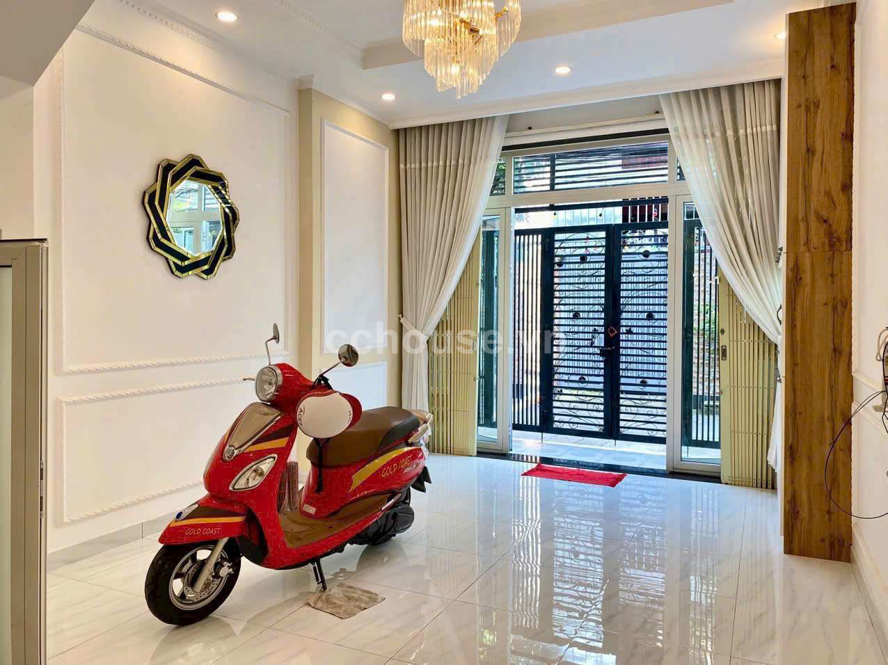 HẺM XE HƠI 8M CMT8 Q3 NỞ HẬU TÀI LỘC