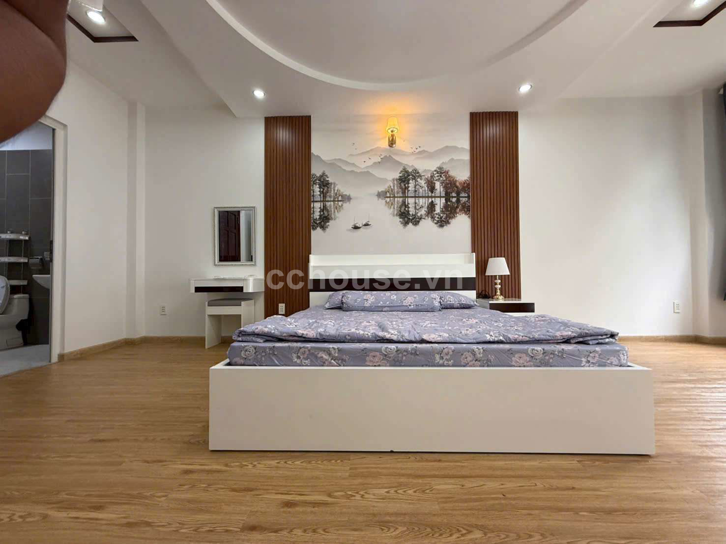 Nhà 5 tầng Hẻm xe hơi thông thoáng khu cao cấp Phan Đăng Lưu . P. Phú nhuận