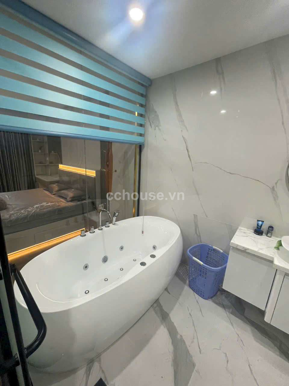 Mat-Tien-Ly-Thuong-Kiet-P7-Quan-10-Dien-tich-64m-7-tang-Thu-nhap-100-trieu-Vi-tri-dac-dia-id9775