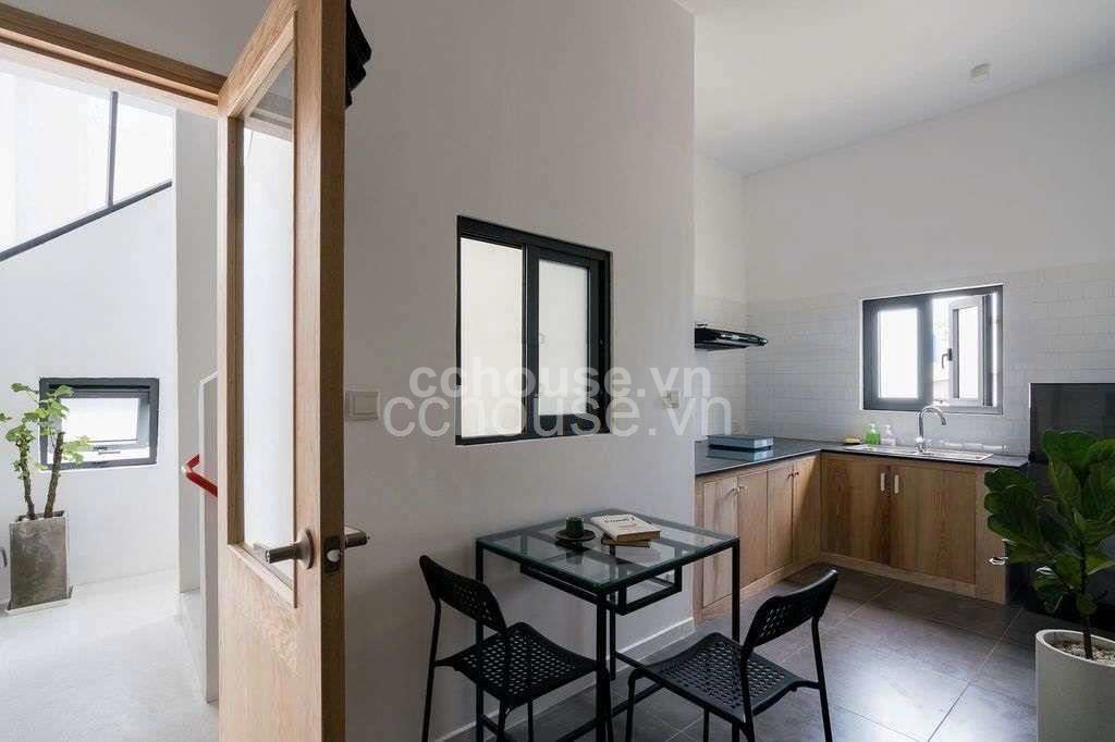 Nhà Mới Đẹp Hẻm 166 Tô Hiến Thành, P15, Quận 10.
Một trong những căn nhà thiết kế độc đáo – cá tính 