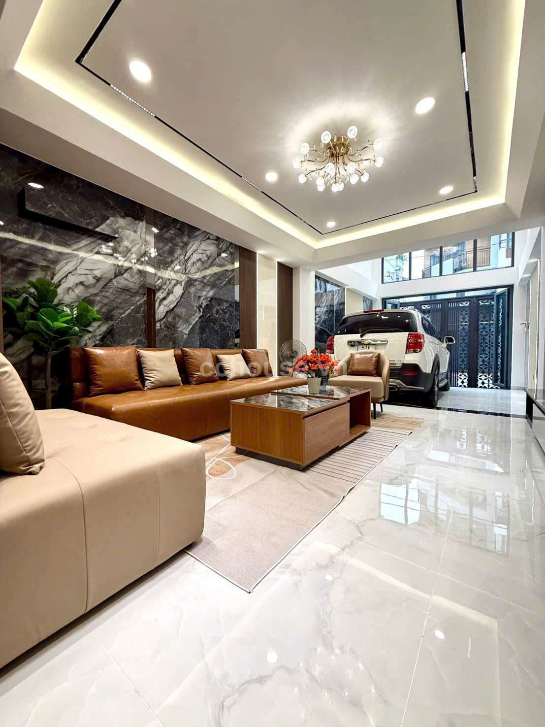 Hẻm 10m Cách Mạng Tháng 8, Phường 5, Quận Tân Bình. Kết cấu: 6 tầng , DT 4x15m. Giá 16,9ty