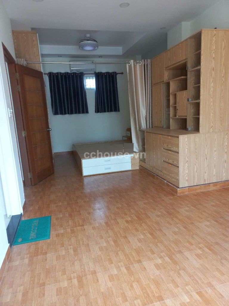 Bán nhà MT Nguyễn Khuyến, P.Bình Thạnh. DT 5.5x13.5m, 4 tầng ST