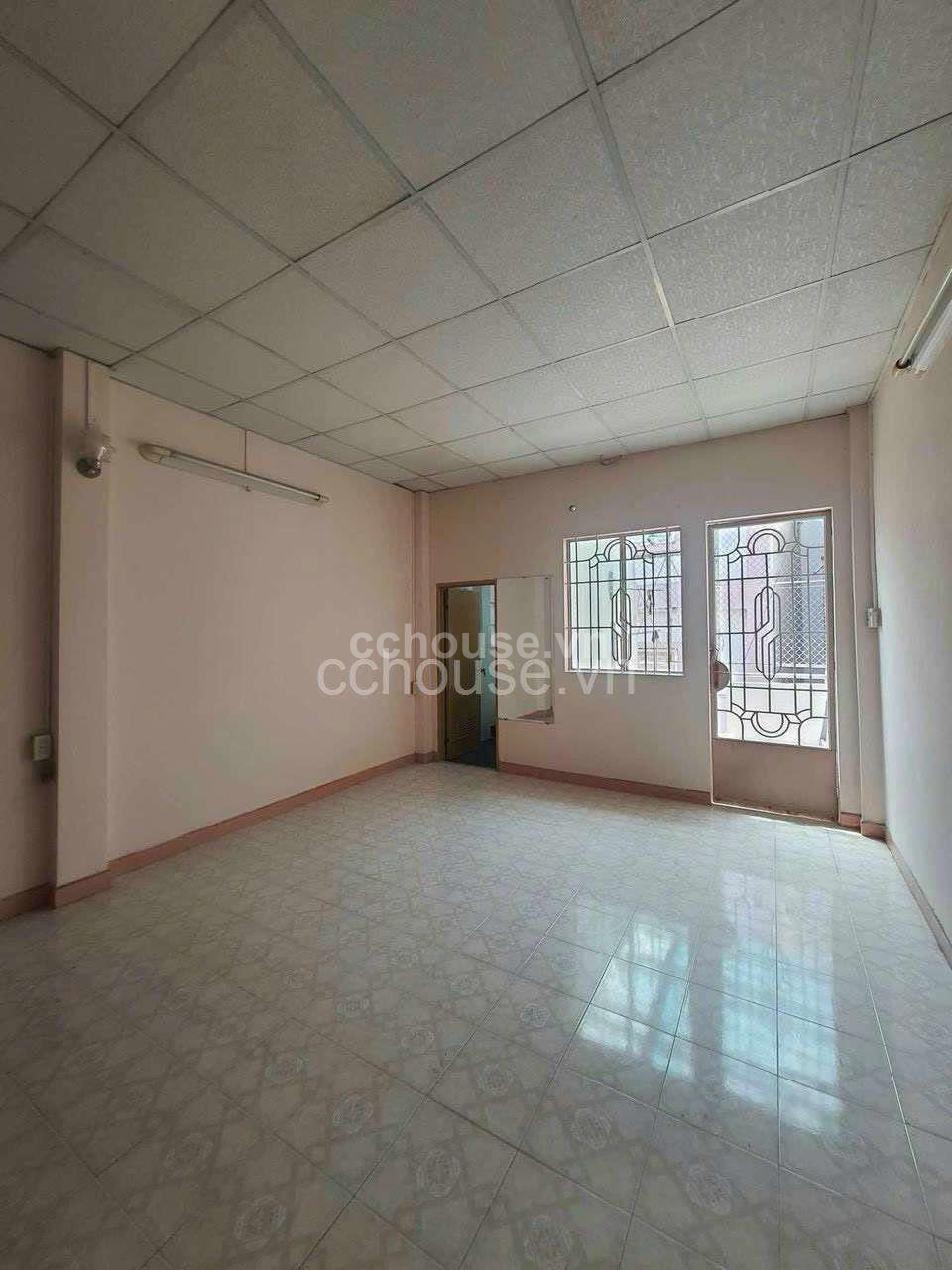 BÁN NHÀ HẺM 10M ĐƯỜNG 3/2, P12, QUẬN 10, DT: 5.8*18.5M, KC: 3 TẦNG, GIÁ 23.6 TỶ