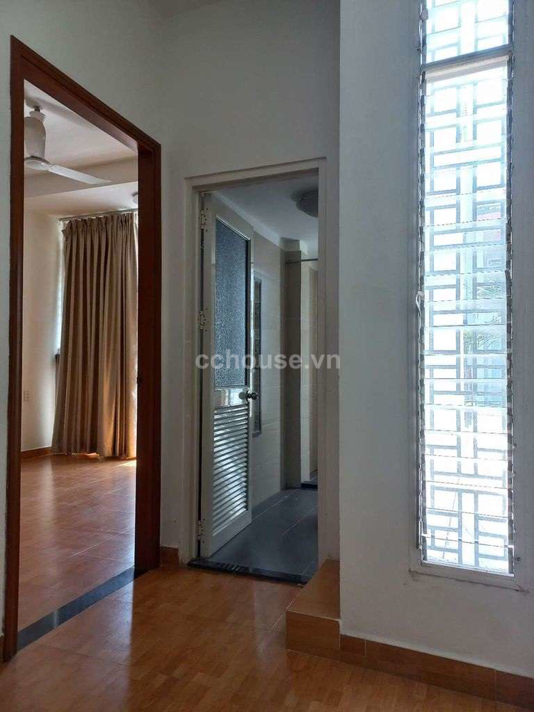Bán nhà MT Nguyễn Khuyến, P.Bình Thạnh. DT 5.5x13.5m, 4 tầng ST