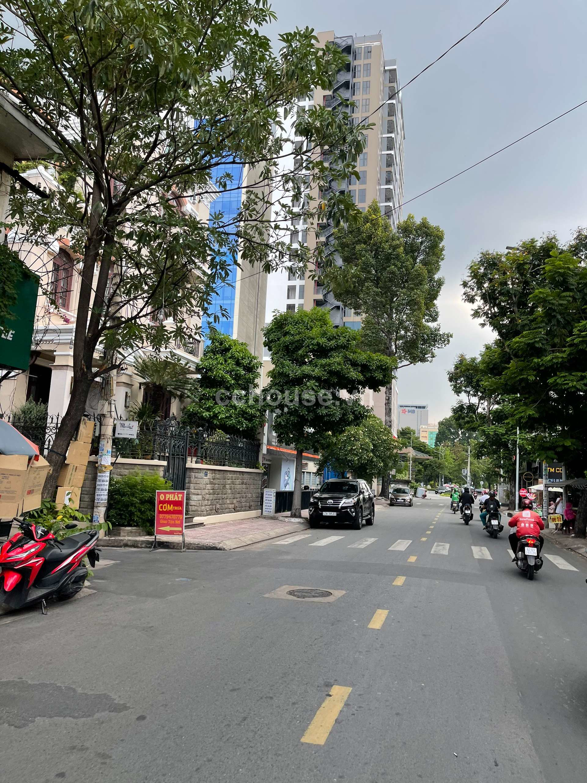 Bán nhà MTKD Phạm Văn Hai, P.Tân Sơn Hòa. DT 4x28m, 3 tầng