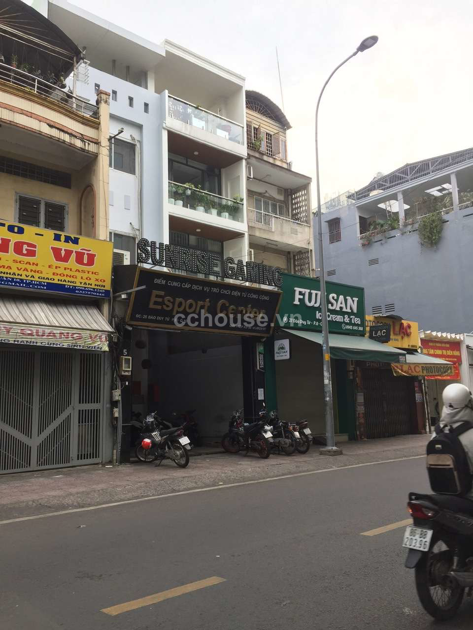 Bán nhà 5 tầng Thang Máy Mặt tiền Đào Duy Từ-Nguyễn Tri Phương phường 5 quận 10