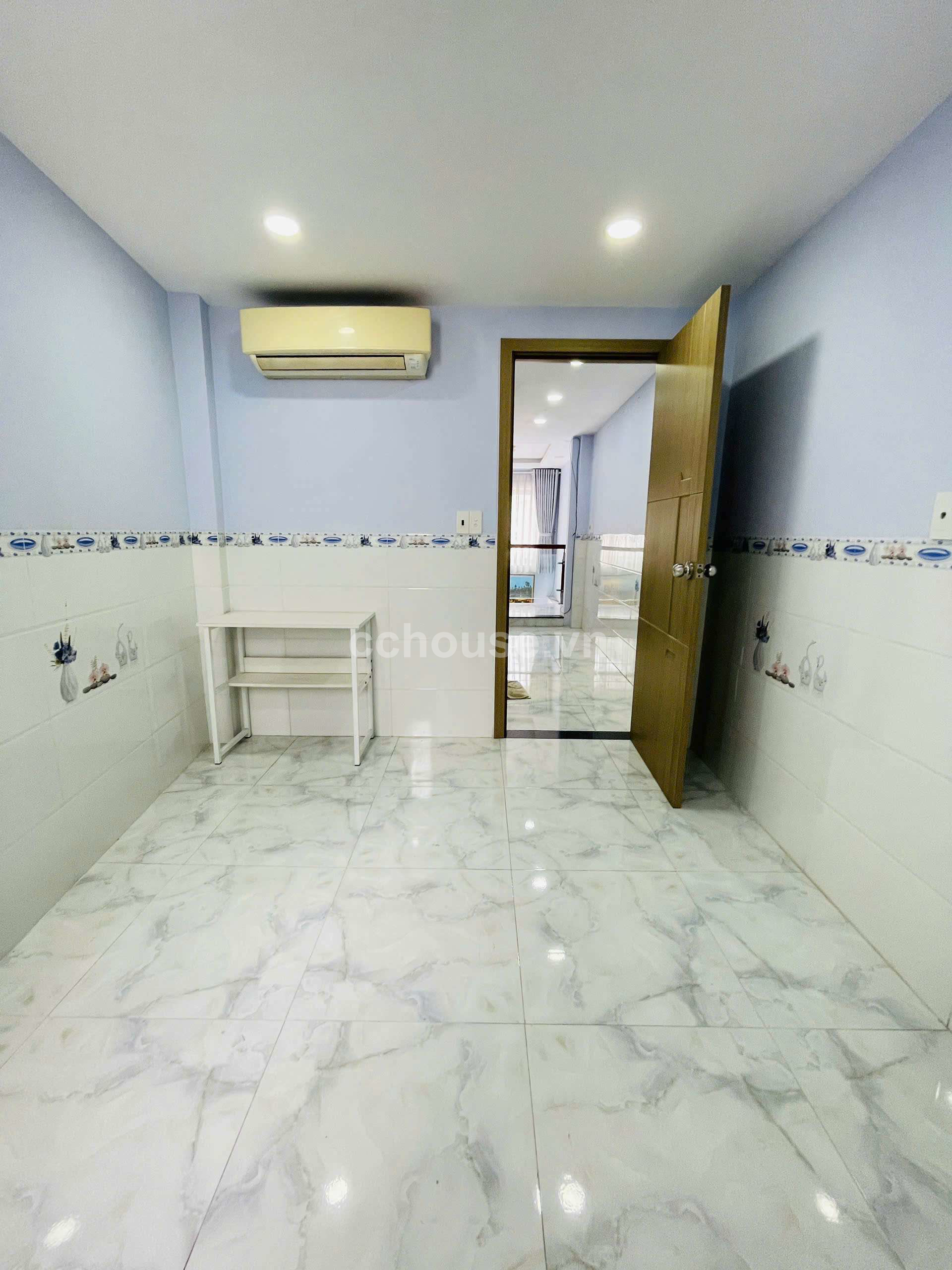 BÁN NHÀ HẺM ĐƯỜNG TRẦN THIỆN CHÁNH, P12, QUẬN 10, DT: 5x16.5m, KC: 4 TẦNG, HĐT 30 TRIỆU, GIÁ 30 TỶ