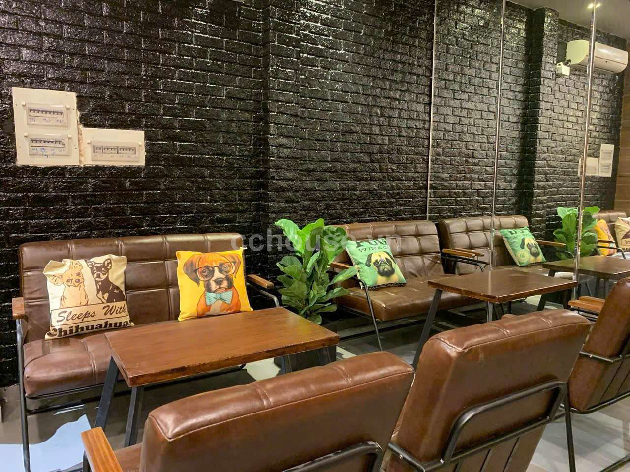 Cho thuê nhà MT Nguyễn Kiệm, P.Hạnh Thông. DT 8.4x11m, 2 tầng