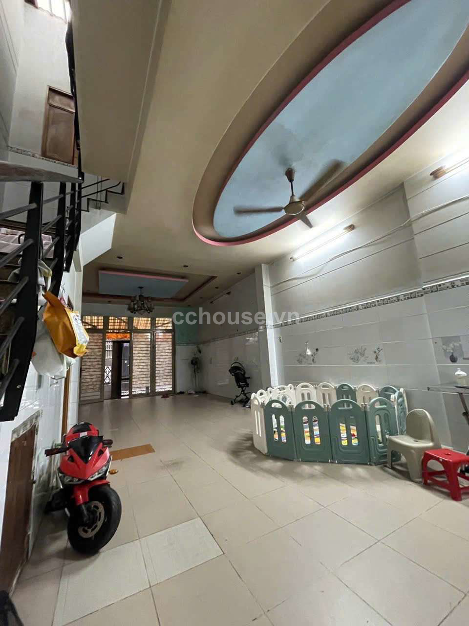 CÁCH MẶT TIỀN 1 CĂN - LÝ THƯỜNG KIỆT P14 QUẬN 10 - LÔ GÓC 2 MẶT HẺM XE Ô TÔ ĐỖ CỬA 
- DT: 88M2 