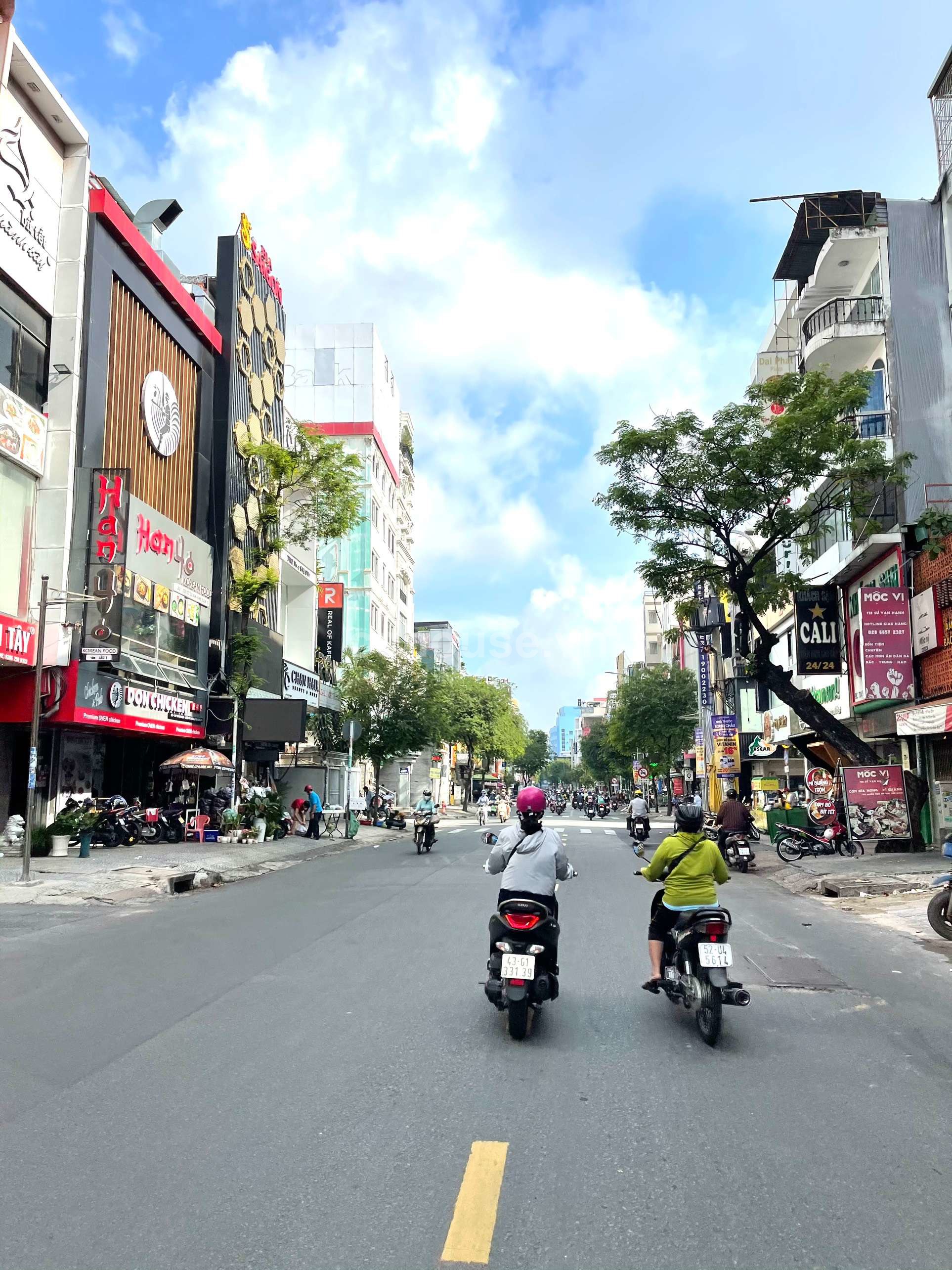 Cho thuê nhà MT Sư Vạn Hạnh, P.Hòa Hưng. DT 8x22m, 5 tầng