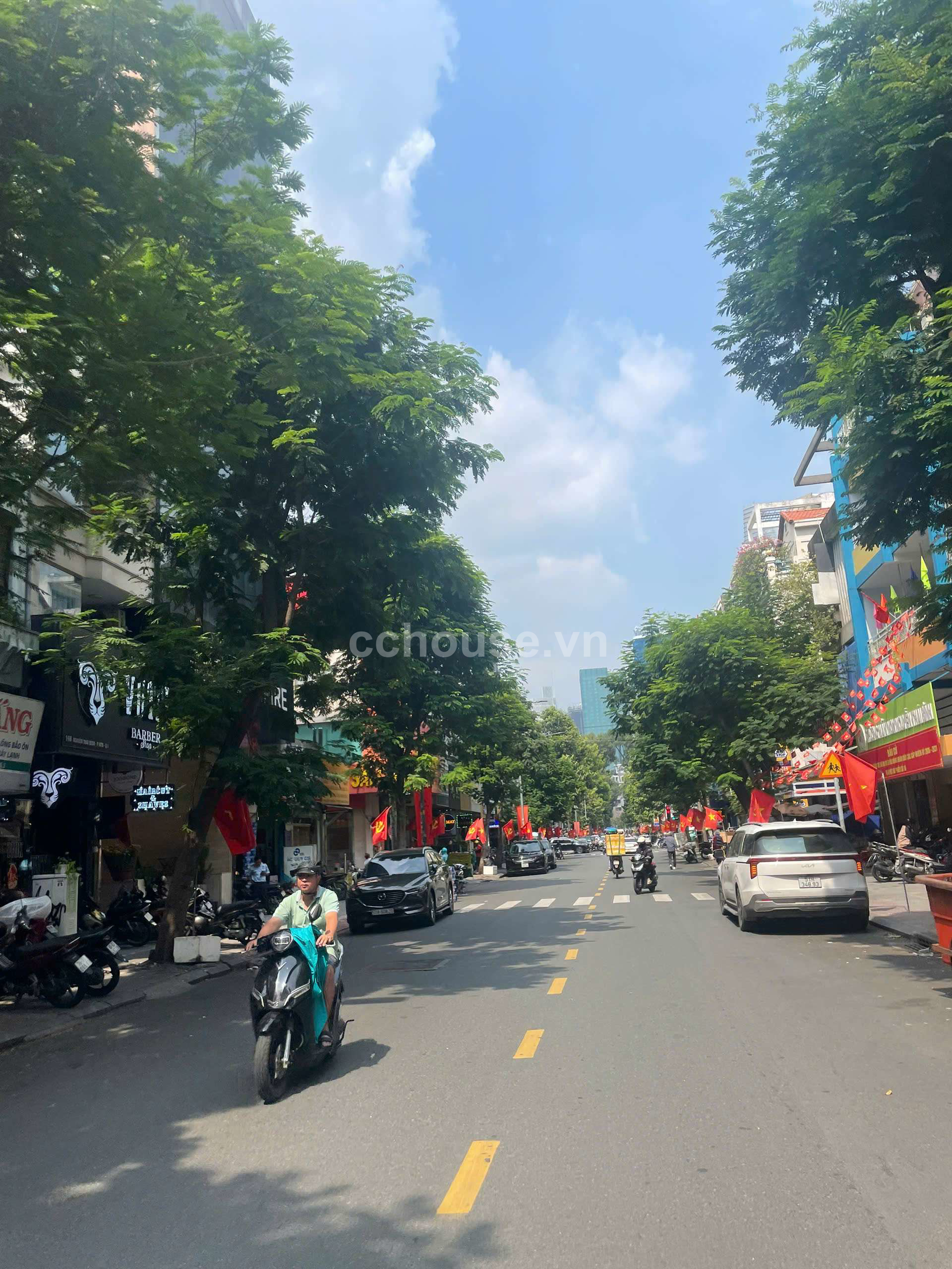 BAN-NHA-MAT-TIEN-KINH-DOANH-TO-HIEN-THANH-–-QUAN-10-Khu-vuc-kinh-doanh-sam-uat-vi-tri-cuc-dep-id9953