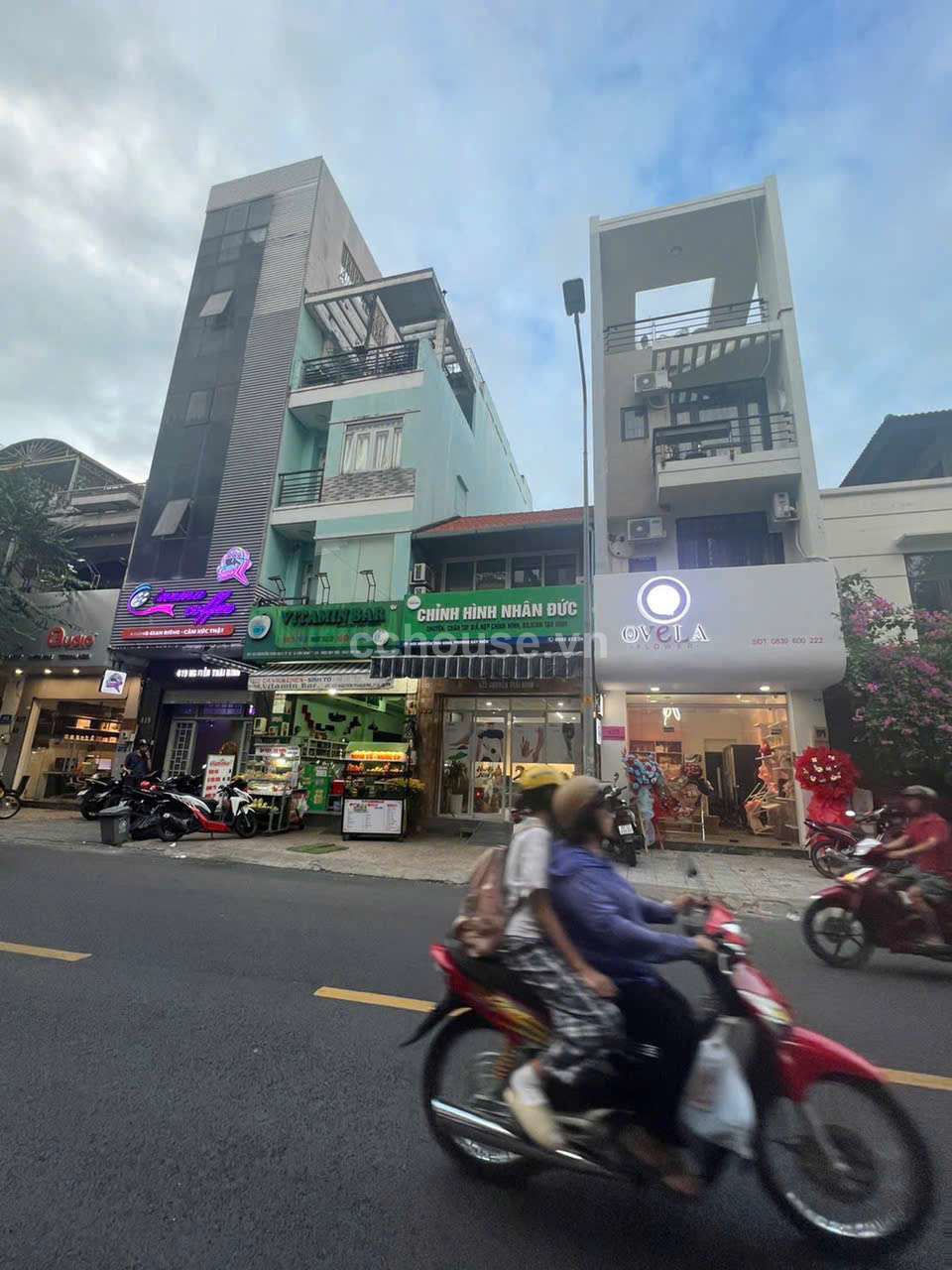 425 Nguyễn Thái Bình Tân Bình 72m2 nhà 4 tầng mới hđt 360 triệu/năm Giá cực tốt