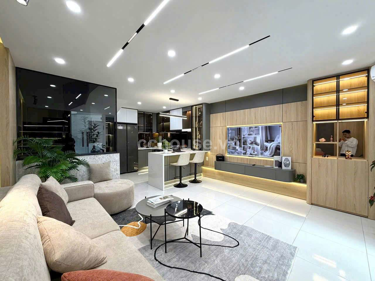 Nhà mới hẻm xe hơi thông Phan Xích Long P.1 Q. Phú Nhuận