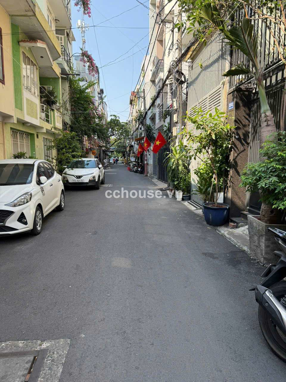 Duy-nhat-ngay-luc-nay-duong-nhua-6m-Huynh-Van-Banh--Thong-tu-phia--Khong-con-can-thu-2-so-sanh--id10072