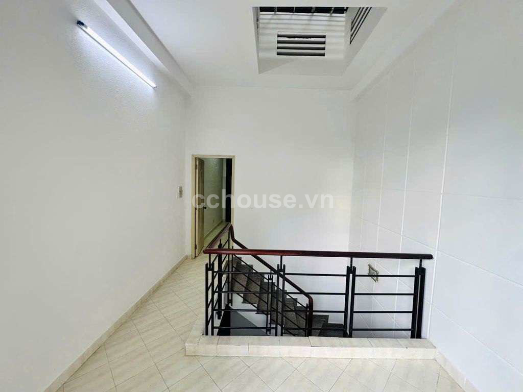 Bán nhà hẻm 55 Lê Văn Huân, P.Tân Bình. DT 43.8m², 3 tầng