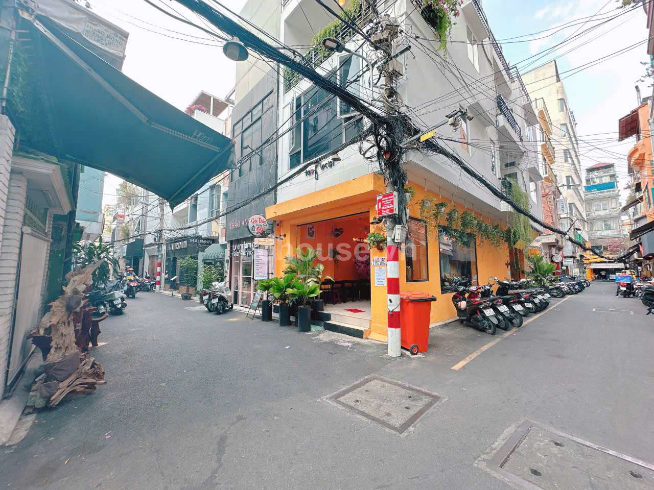 🔥 NHÀ HXH LÊ THỊ RIÊNG – BẾN THÀNH, QUẬN 1 - 4.2m x 24m 99m² 3 tầng Thang Máy