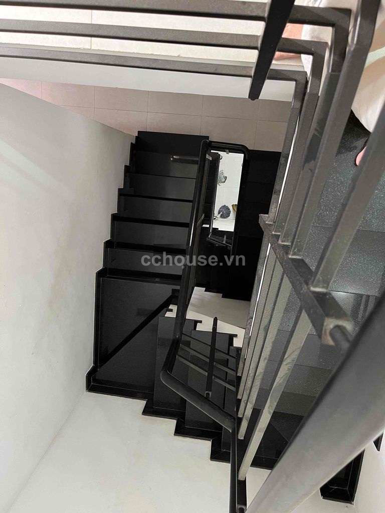 Bán nhà hẻm 137 Lê Văn Sỹ, P.Phú Nhuận. DT 3.3x11m, 3 tầng